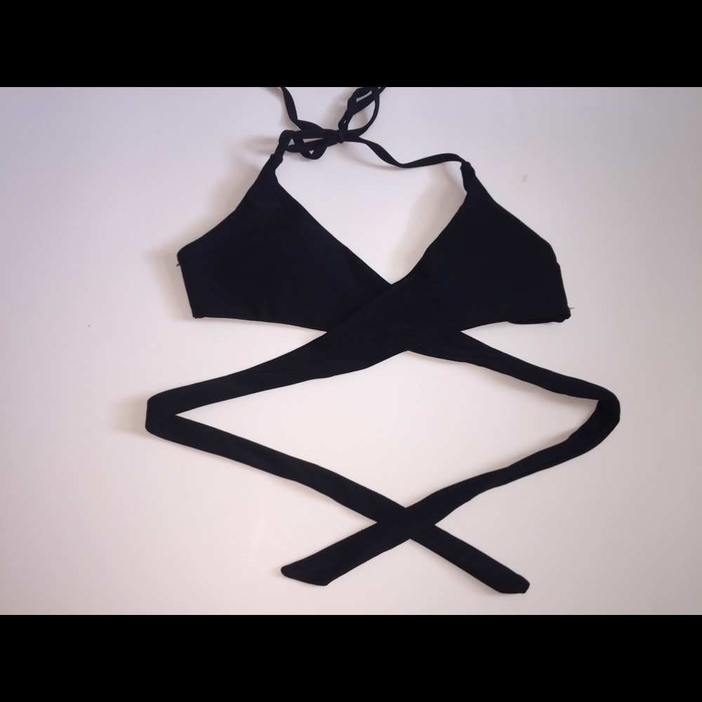 WRAP AROUND BLACK BIKINI — Size Small